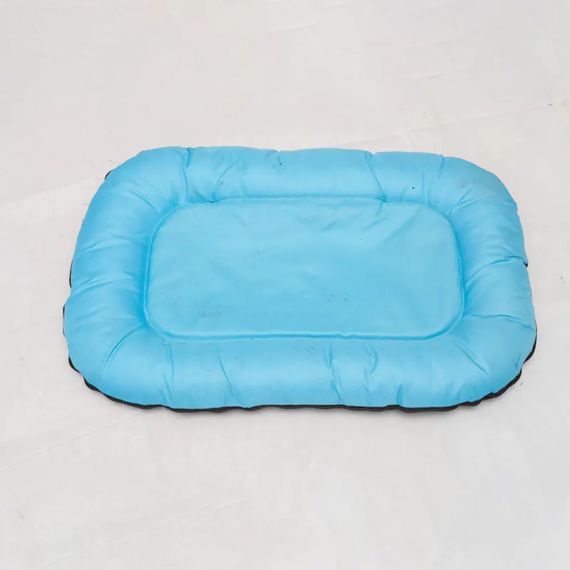 Cama para mascotas de lino sintético