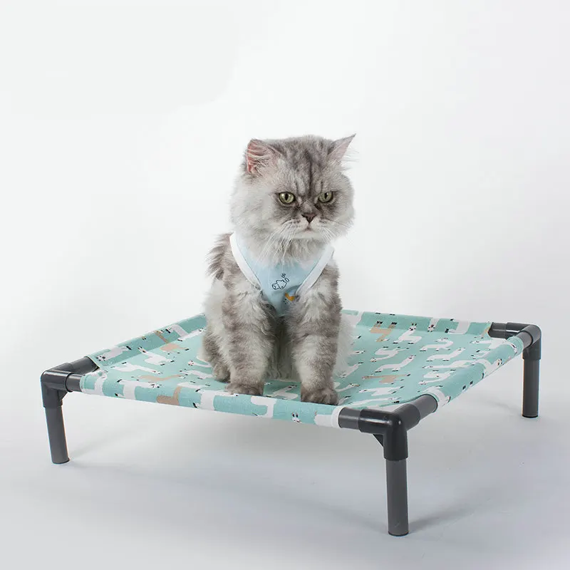 Cama elevada para mascotas con estructura de metal
