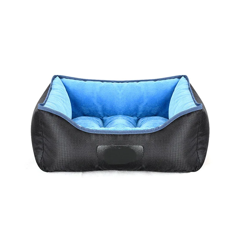 Cama acolchada cuadrada para mascotas